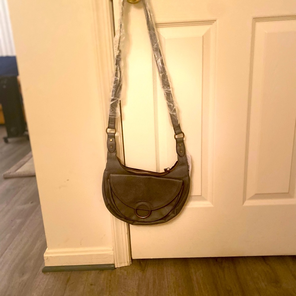 Brand New, Never Used, Well Kept w/ ♥️ Time and True Gray Crossbody Bag